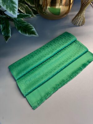 Salvatore İpeksi Jakar Şal - Benetton