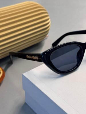 Miu Miu Cat-Eye Güneş Gözlüğü -  Siyah
