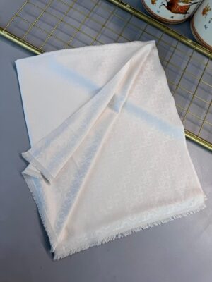 Kendinden Dokulu Desenli İtalyan Şal-10011-Beyaz