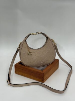 Coach Gofraj ay modeli orta boy vizon çanta