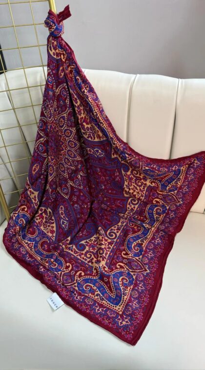 Tutti Frutti Zambak Desenli Yün İpek Şal