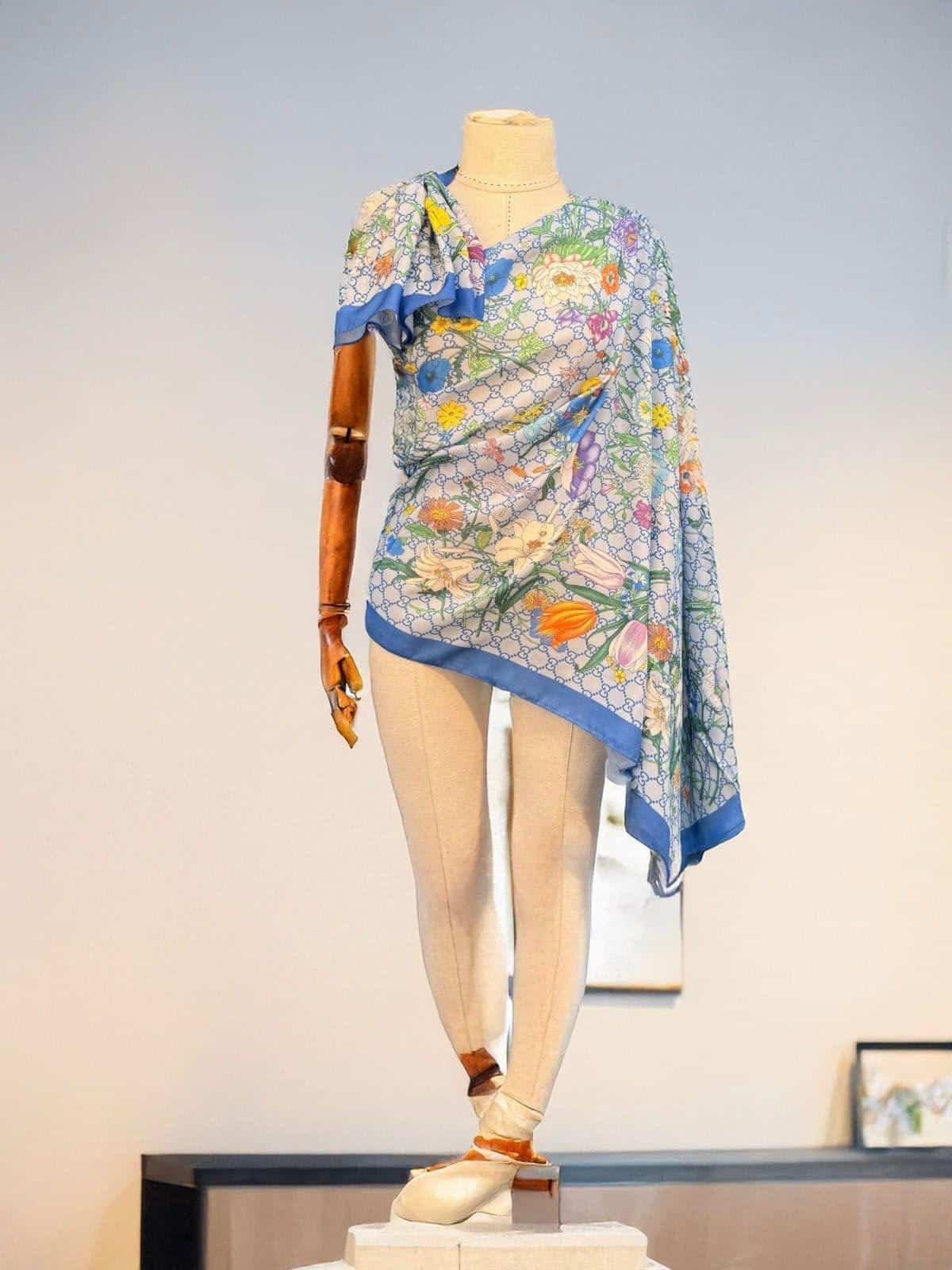 Bebe Mavisi Gucci Desen Pamuk Şal