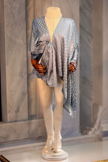 Gri Qoza Desen Jakar Şal