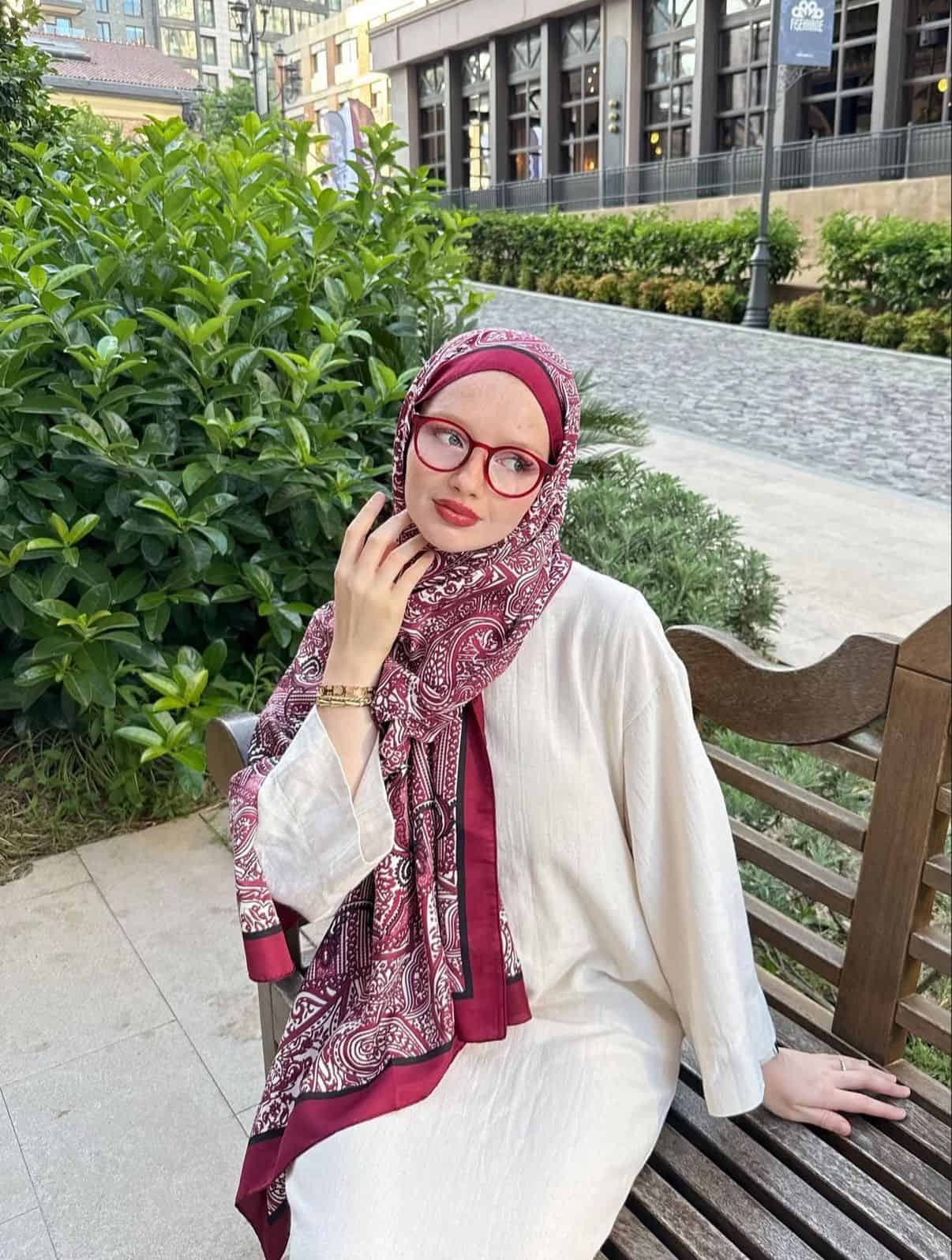 Deryanın Seçimi Bordo Soléa Desen İpek Pamuk Şal - Görsel 4