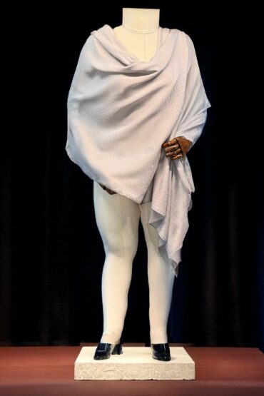 Gri Nokta Desen Jakar Şal