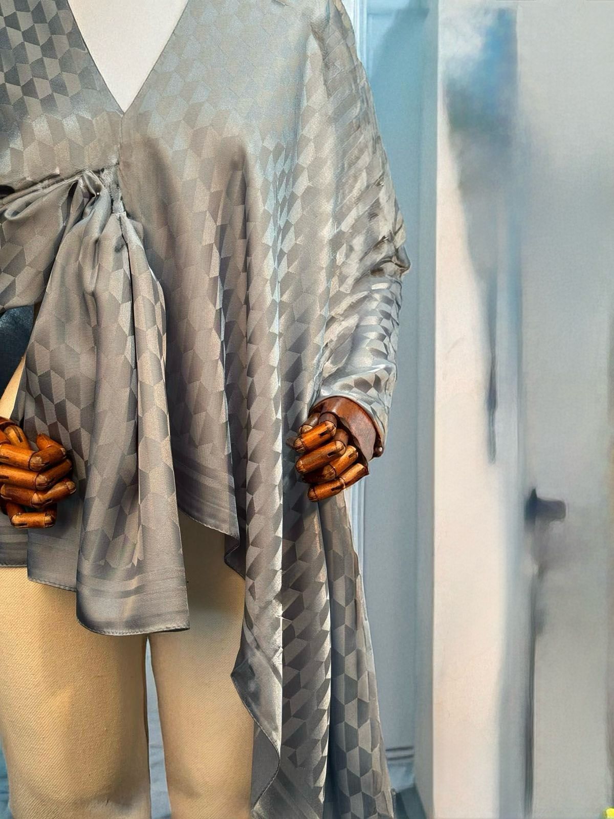 Gri Qoza Desen Jakar Şal - Görsel 2