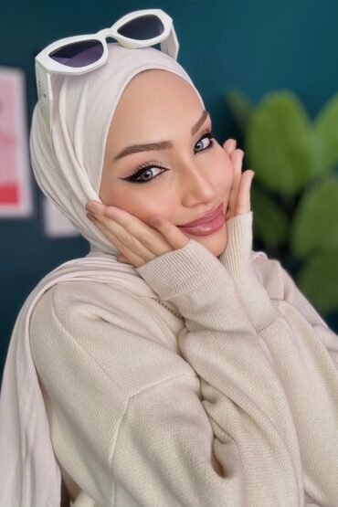 Tesettür Penye Şal Hijap Modeli - Taş