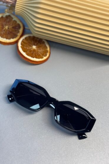 Prada Retro Effect Güneş Gözlüğü - Siyah