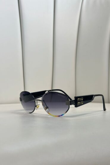 Mıu Mıu Kesik Cam Detaylı Güneş Gözlüğü - Mat Siyah