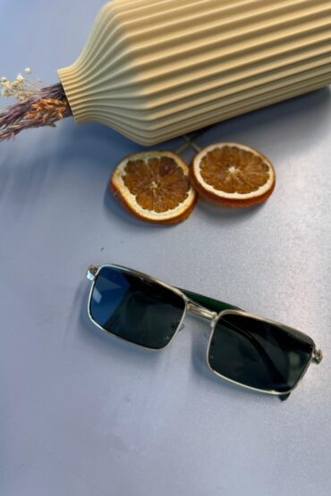 Prada PR Polarize Güneş Gözlüğü - Yeşil