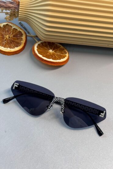 Fendi Üçgen Tasarım Daimond Güneş Gözlüğü - Mat Siyah Degrade