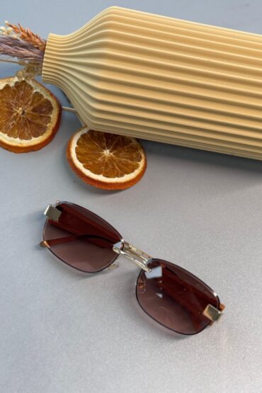 Mıu Mıu Kare Kesik Cam Detaylı Güneş Gözlüğü - Turuncu