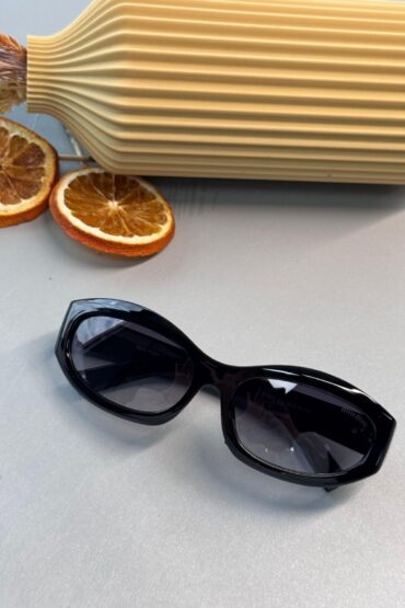 Miu Miu Degrade Cam Güneş Gözlüğü - Siyah