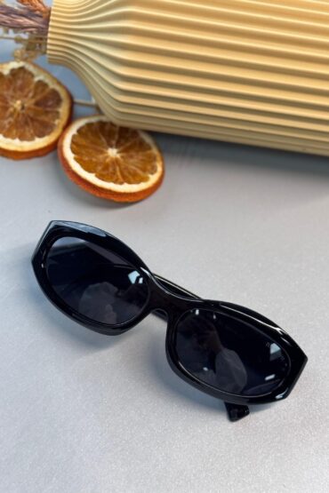 Miu Miu Degrade Cam Güneş Gözlüğü - Keskin Siyah